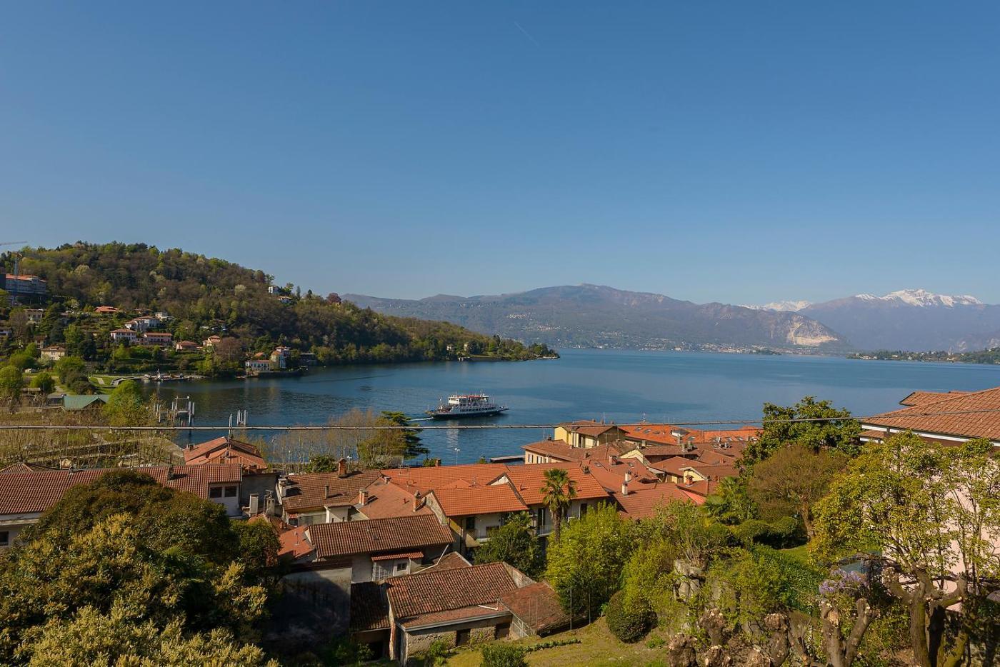 Appartamenti I Fiori Del Lago Laveno-Mombello Exterior photo