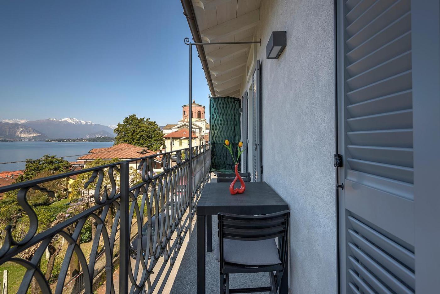 Appartamenti I Fiori Del Lago Laveno-Mombello Exterior photo